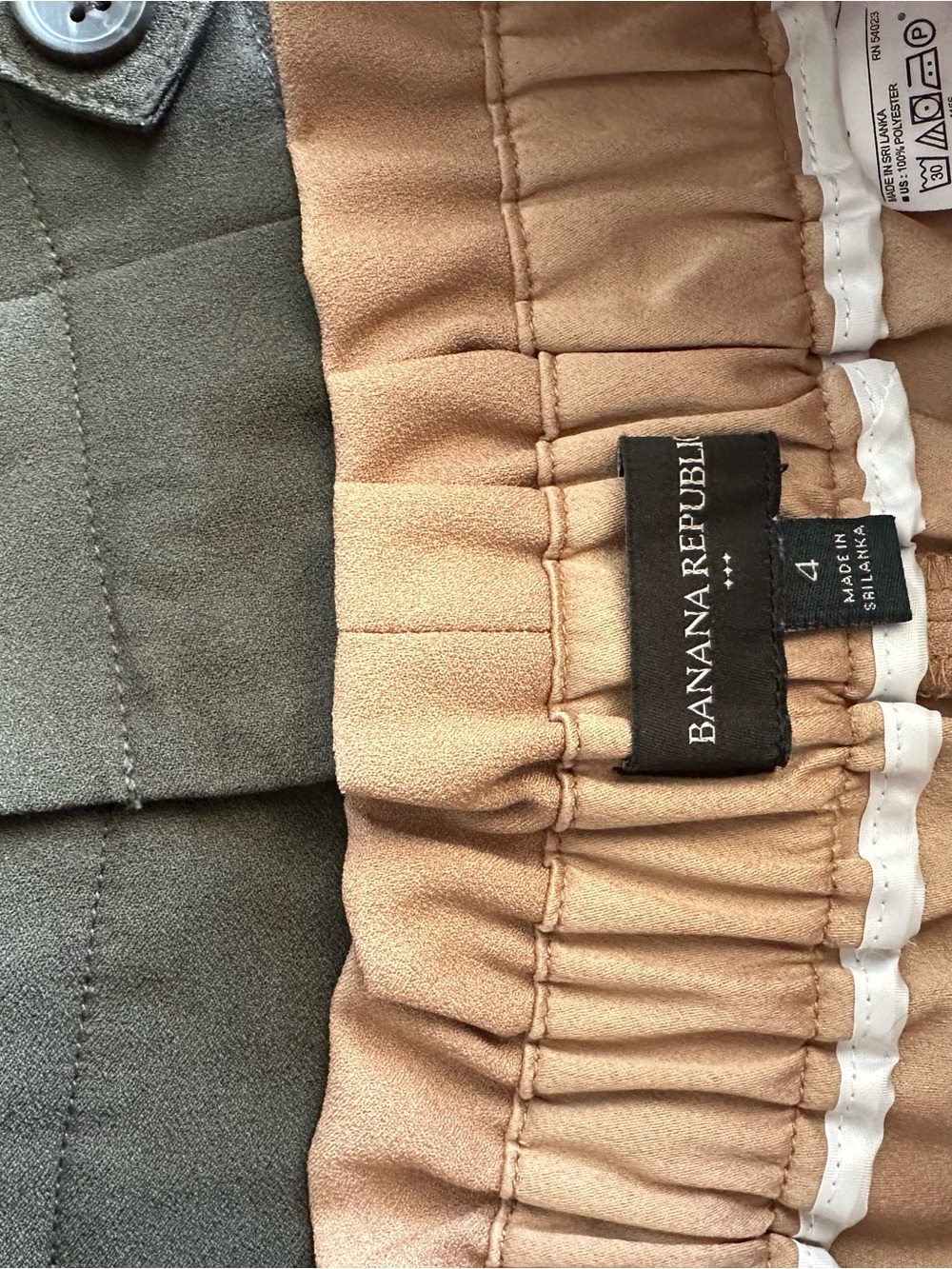 Lot of 3 Banana Republic Chino Shorts Trio - Tan, Olive & Black - Picture 8 of 8